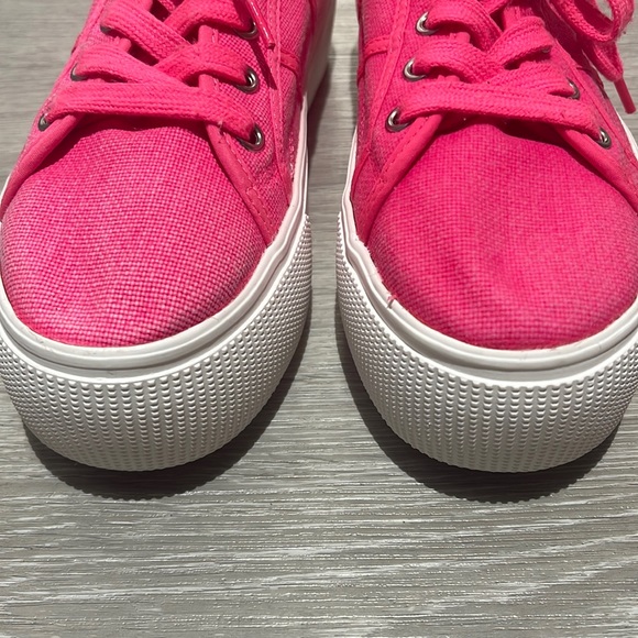 STEVE MADDEN - Picture 2 of 6